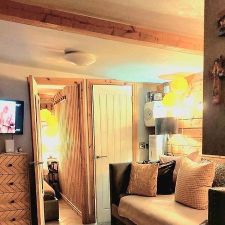 Therapy Lodge Балликасл Экстерьер фото