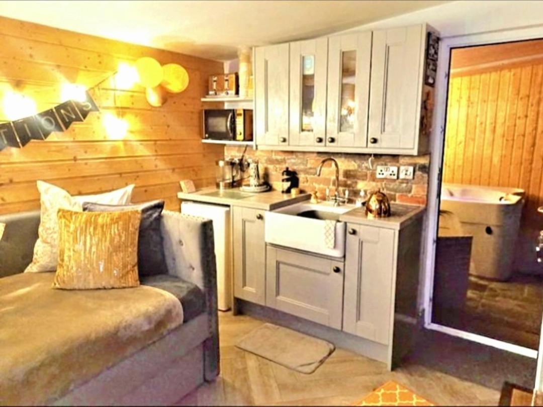 Therapy Lodge Балликасл Экстерьер фото
